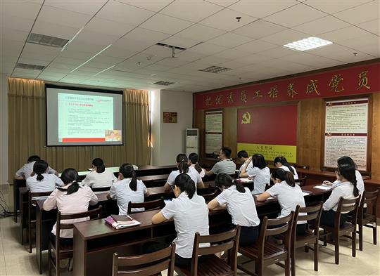 星空网页版·官方站在线登入组织参加疫情常态化下建筑企业经营管理风险管控培训